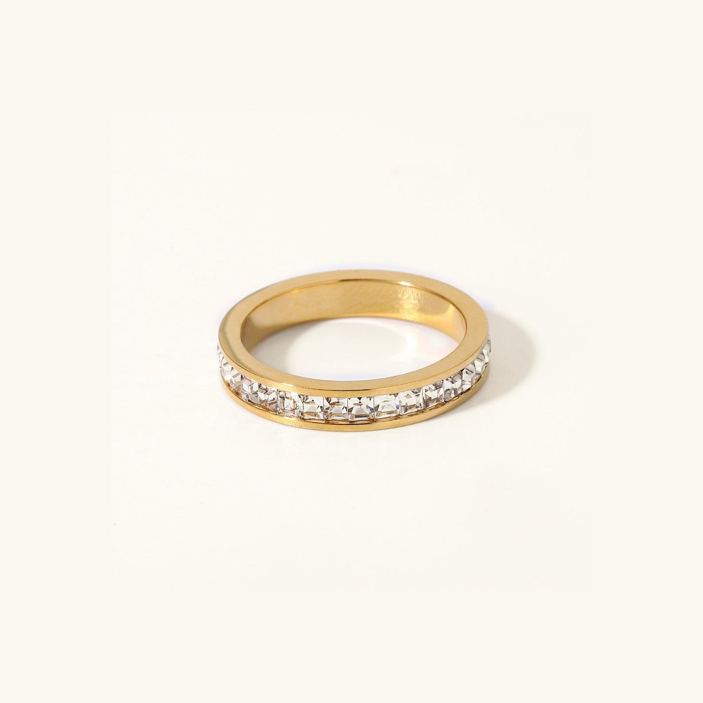 Alleria Guldring: Urokliwa Elegancja