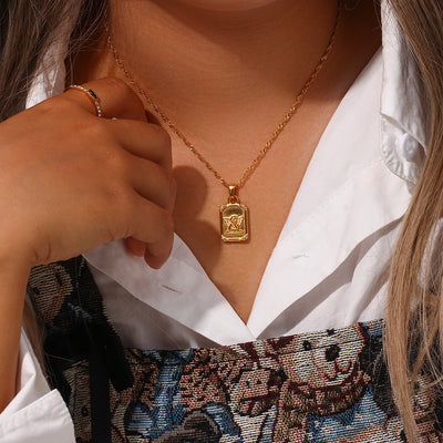Cleo Halsband